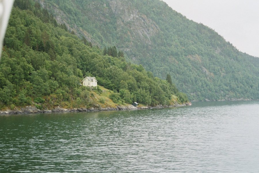 2003060616 fjaerlandfjord